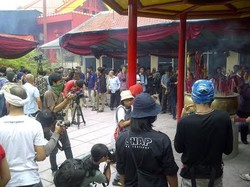 Pesona Klenteng Saat Imlek Juga Diburu Fotografer