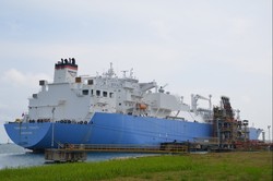 Terminal Regasifikasi Arun Terima Gas Perdana dari Papua