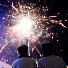 Perayaan Imlek di Negara-negara Asia Diwarnai Kembang Api dan Festival