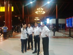 Blusukan ke Soetta, Jonan Kritik Soal Lampu Hingga Keamanan Gendut