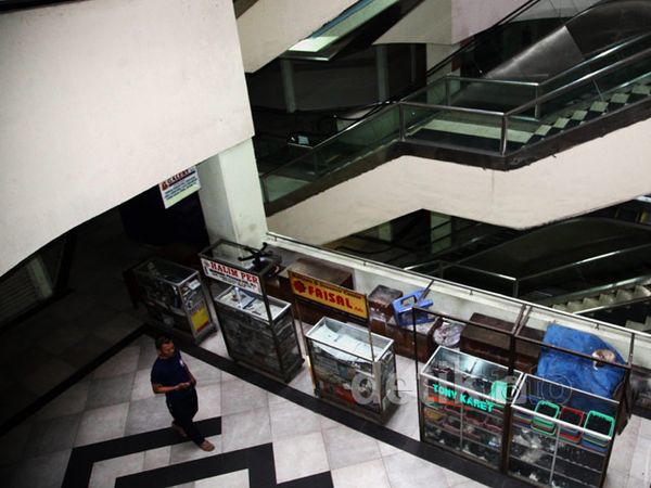 Imlek, Pusat Perbelanjaan Glodok Tutup