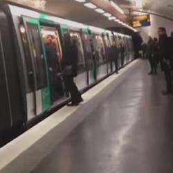 Korban Pelecehan Rasial oleh Fans Chelsea di Paris Minta Pelaku Dipenjara