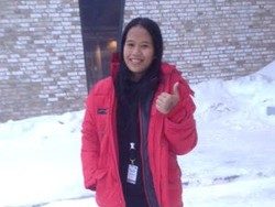 Wanita Ini Tangguh Nyetir Supercar di Atas Salju