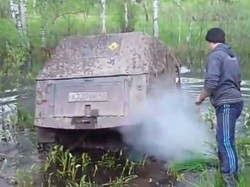 Begini Jadinya Kalau Mobil Offroad Ngasal Masuk Genangan Air