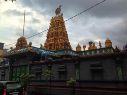 Bukan di India, Kuil Ini Ada di Medan