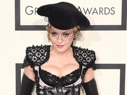 Berkat Living for Love, Madonna Ukir Sejarah di Billboard