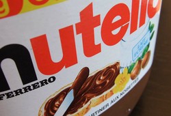 Pria Ini Selundupkan Uang Rp. 1,9 Milliar dalam Botol Nutella