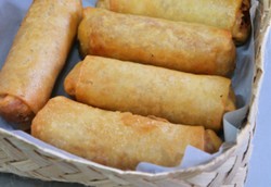 Lunpia Semarang yang Enak, Tidak Pesing dan Tidak Amis