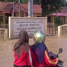 Pelayanan Mapolsek Mojoagung Dipindah ke Pos TAC, Dua Sekolah Diliburkan
