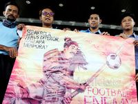 Pecinta Sepakbola Demo di Kemenpora