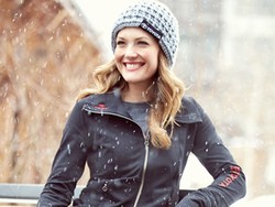 Wanita Difabel Cantik Ini Dipercaya Jadi Pengemudi Mobil Balap Toyota