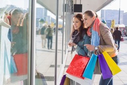 Studi Sebut di Masa Subur, Wanita Justru Lebih Doyan Belanja