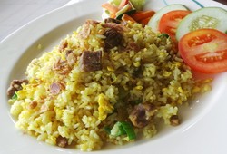 Kembang Goyang: Ada Menu Khas Enyak Babe yang Sedap Mantap di Utara Jakarta