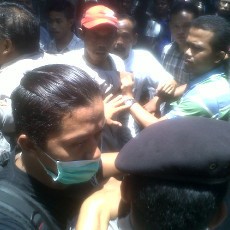 Rekonstruksi Kasus Tato Hello Kitty Ricuh, Orangtua Korban Kejar Pelaku