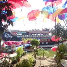 Sensasi Arungi Muara Naik Kapal Cheng Ho Saat Imlek di Batam