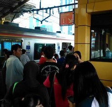 Gangguan di Stasiun Kota, Commuter Line dari Bogor Cuma Sampai Gondangdia