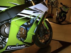 Apa Kerennya Moge Kawasaki Ninja ZX-10R? Ini Speknya