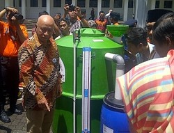 Punya Mesin Ini, Warga Bandung Kini Bisa Masak Dari Gas Sampah