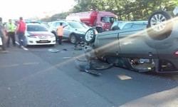 Polisi: Mobil Ertiga Terbalik di Jagorawi Karena Sopirnya Ngantuk