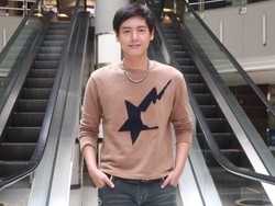 Bantah Pacaran, Roger Danuarta Puji Asty Ananta