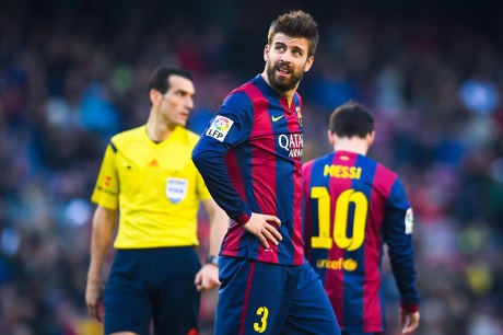 Malaga Kembalikan Barca ke Bumi