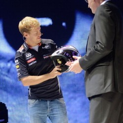 Vettel Mungkin Akan Tetap Gonta-ganti Desain Helm