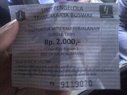 Baru 2 Hari Diberlakukan, Mesin Tiket Elektronik TransJ di Halte Buncit Indah Rusak