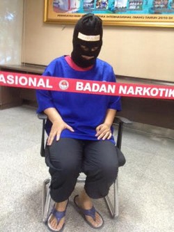 Mantan Guru Ini Jadi Kurir Sabu yang Diselundupkan di Stroller