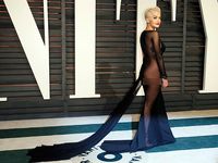 Ada yang Lebih Seksi dari Penampilan Rita Ora ini?