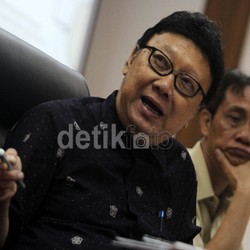 Transaksi di Bank Pakai KTP Berlaminating, Tjahjo Kumolo: Masih Bisa