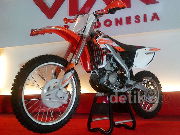 Viar Luncurkan Motor Trail 250 cc