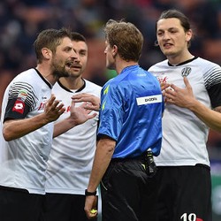 Bos Cesena Protes Penalti Milan