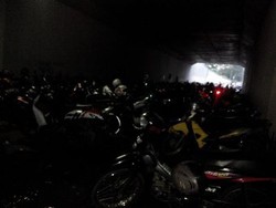 Cerita Pengendara Motor yang Parkir di Under Pass Mati di Dekat Polda Metro