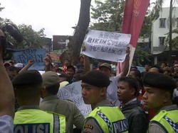 Didemo Puluhan PKL di Rusunawa Tambora, Ahok: Saya Nggak Bisa Ditakuti-takuti