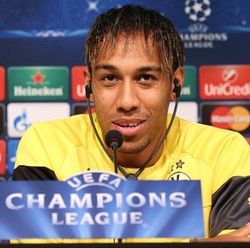 Tak Mau Kalah dengan Kakaknya, Aubameyang Bertekad Jebol Gawang Juve