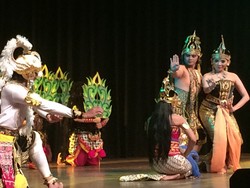 Penari Indonesia Tampil Memukau di Festival Ramayana India