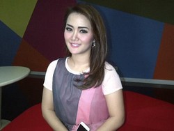 Rogoh Rp 10 Juta Per Gigi, Vega Darwanti Minta Saran Olla