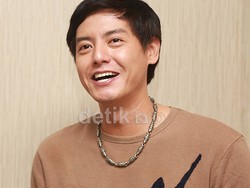 Roger Danuarta Berusaha Bangkit