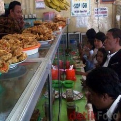 Dampak Harga Beras Meroket, Pemilik Warteg Tutup Warung Hingga Pangkas Lauk