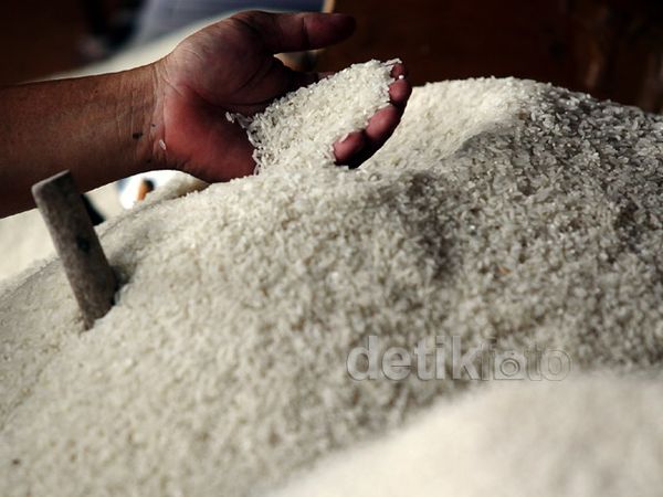 Harga Beras Meroket, Pedagang Mengeluh
