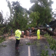 Puluhan Rumah di Pasurun Rusak Diterjang Angin Kencang