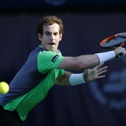 Murray Lewati Hadangan Pertama