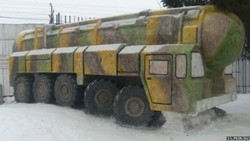 Keren! Peluncur Peluru Kendali Ini Dibuat Napi Rusia dari Salju