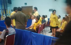 Memanas, Polisi Masuk Ruang Sidang Mahkamah Partai Golkar