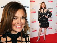Kenakan Blus Jaring, Lindsay Lohan Pamer Bra
