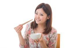 6 Negara dengan Etika Makan yang Tidak Biasa