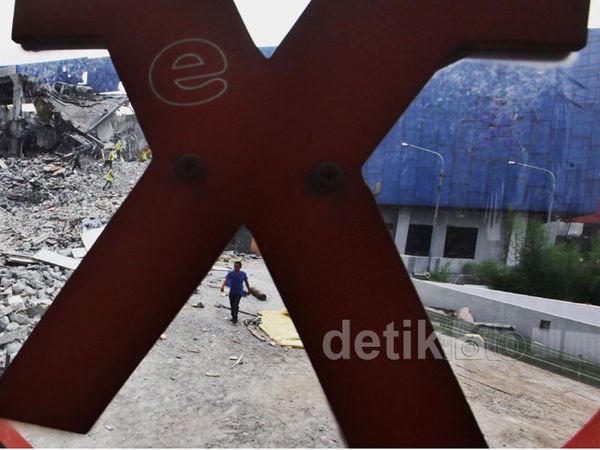 EX Plaza Indonesia Dibongkar