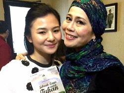 Dewi Yull Banyak Beri Masukan untuk Film Sebuah Lagu Untuk Tuhan