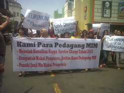 Pramuniaga Cantik di Bandung Demonstrasi Protes Manajemen Metro Indah Mal