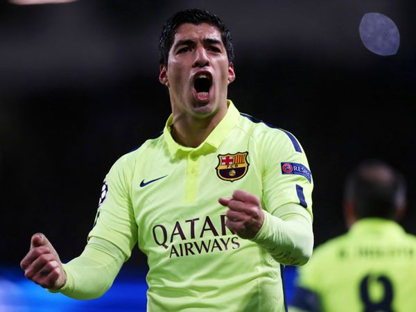 Suarez Pukul City di Etihad Stadium